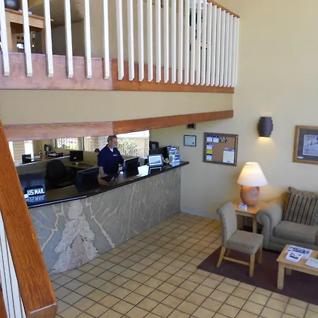 Quality Inn & Suites Phoenix Nw - Sun City