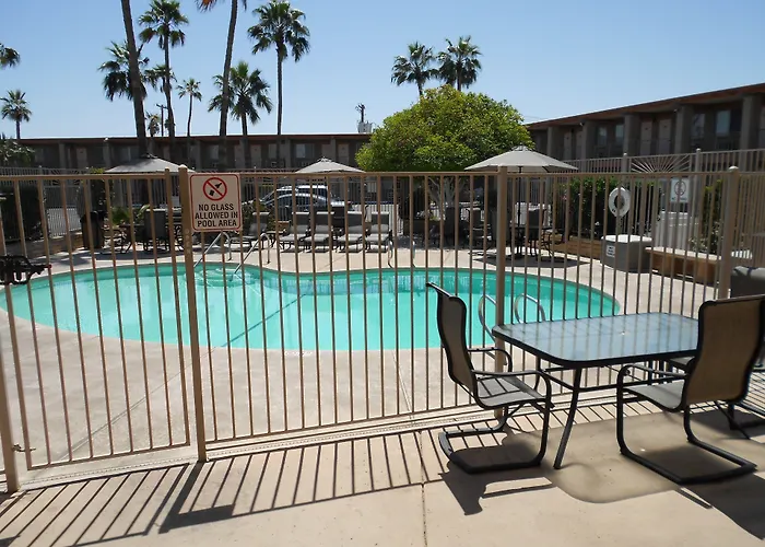 Quality & Phoenix Nw - Sun Hotel 3*