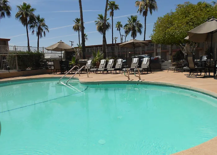 Quality & Phoenix Nw - Sun
