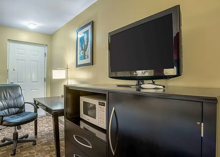 Quality & Phoenix Nw - Sun Hotel