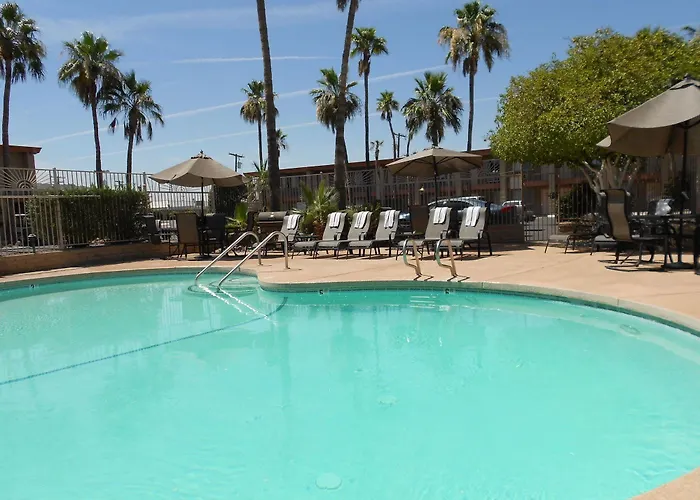 Quality & Phoenix Nw - Sun Hotel 3*